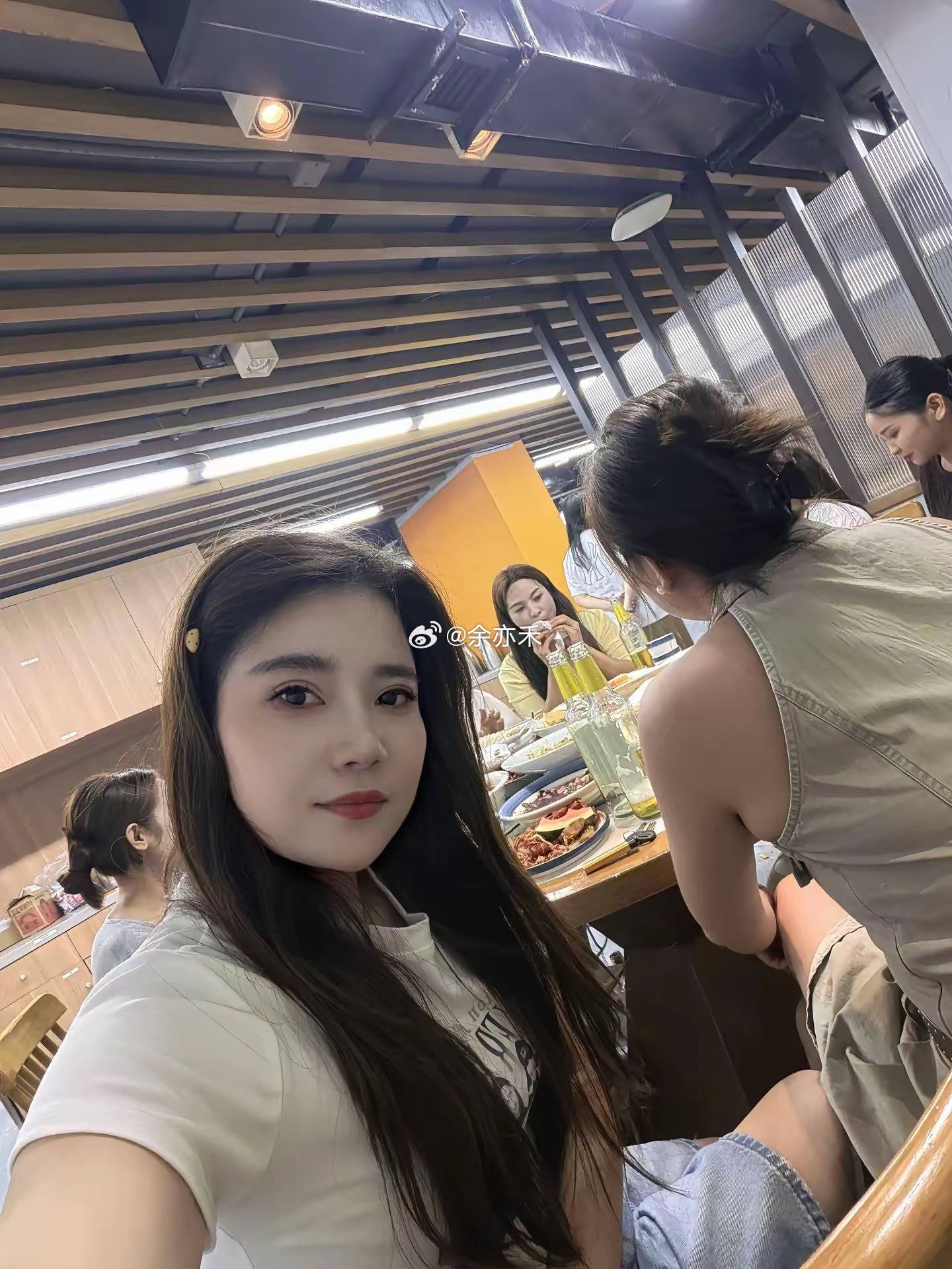 离婚了又怎么样，离开了对自己不合适的人不是一种奖励是吗？