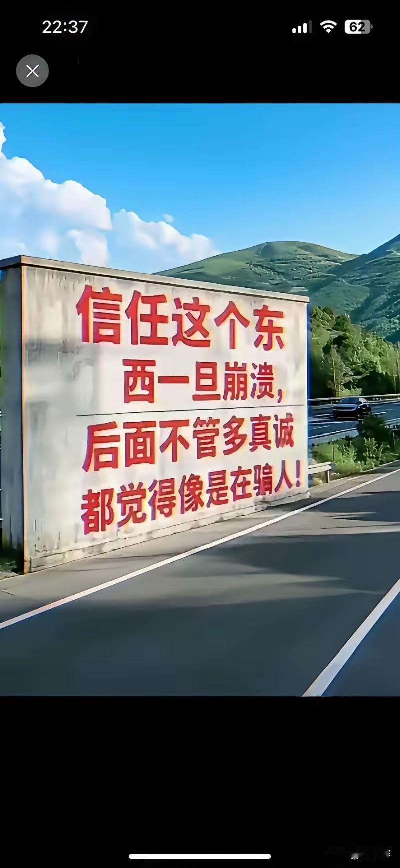 汤家凤抛出“两周学完初中英语”的个人传奇经历，再结合他近期接连不断的发声，串在一