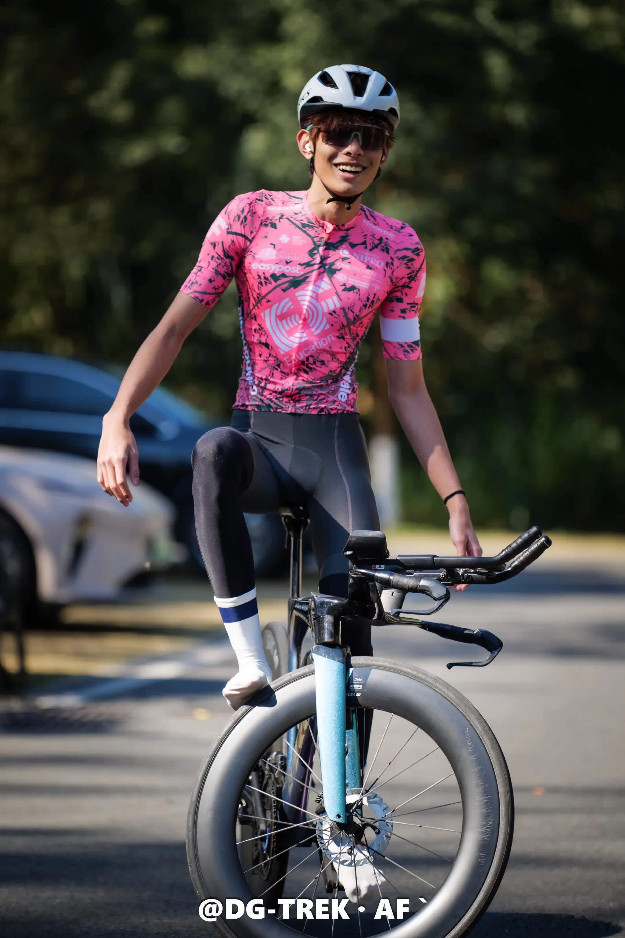 骑车的人都是这么帅的吧双轮驱动bike 