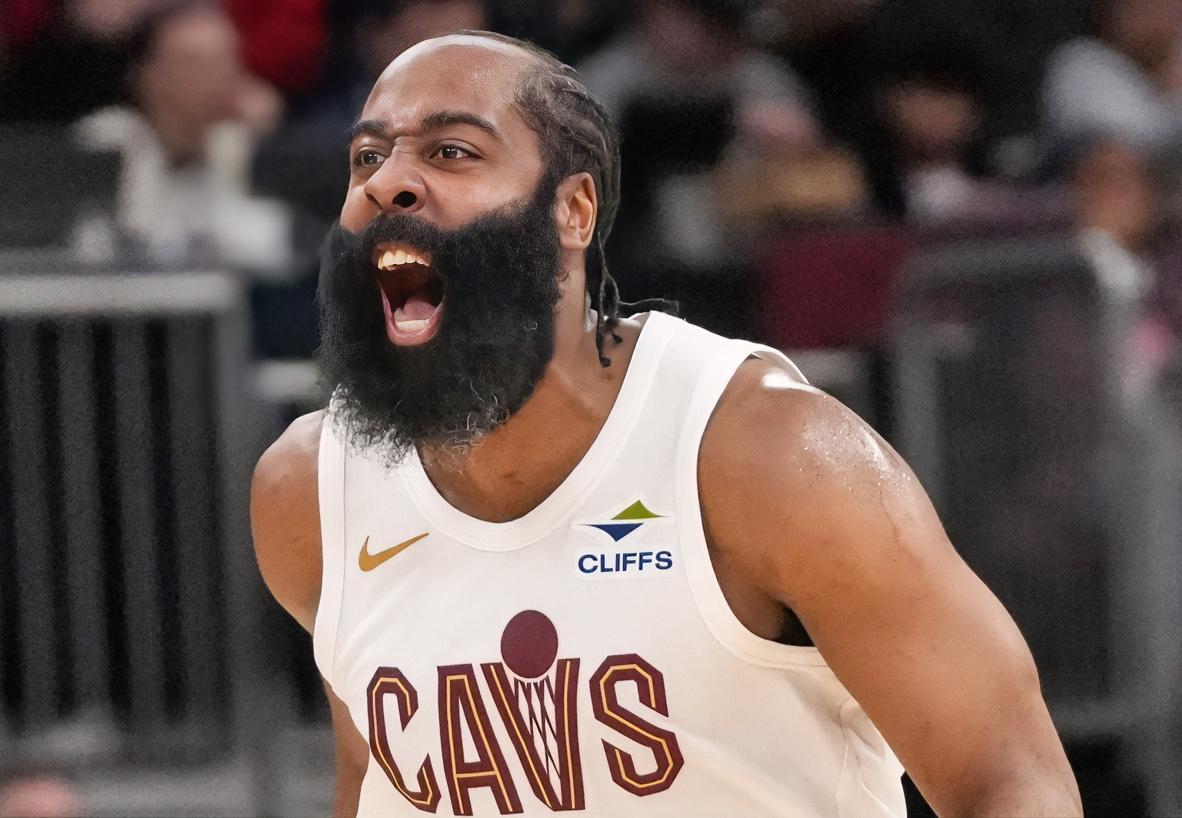 米切尔：登哥，上半场你搁这儿给我“装死”呢？竟然一分未得？？？
哈登：别急，他们