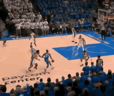 现在NBA西决有一个难题，那就是大多数观众知道亚历山大要“假摔”，马刺队队员知道
