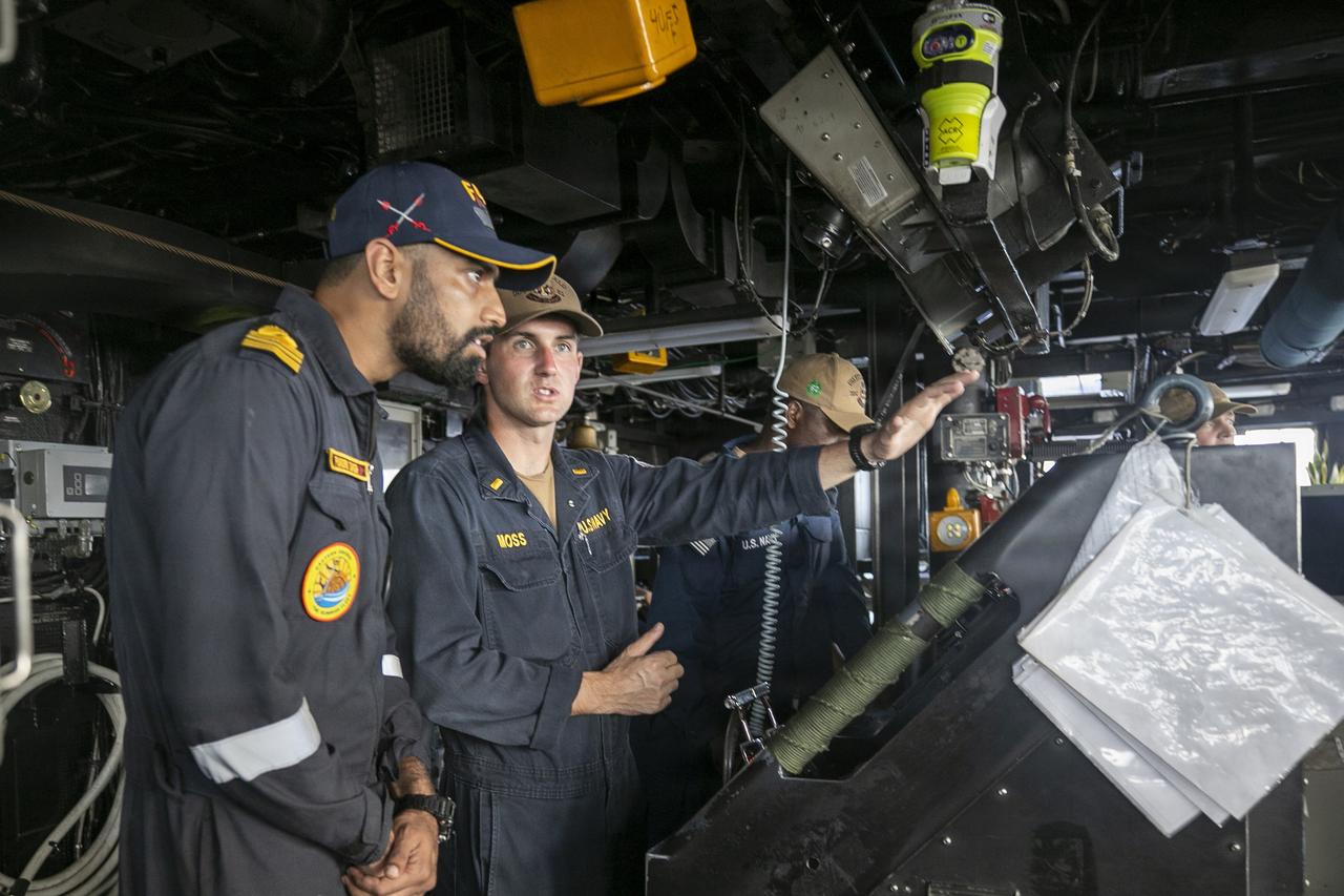 马拉巴尔2025在关岛圆满落幕，美国、澳大利亚、印度和日本共同研讨先进的海上战术