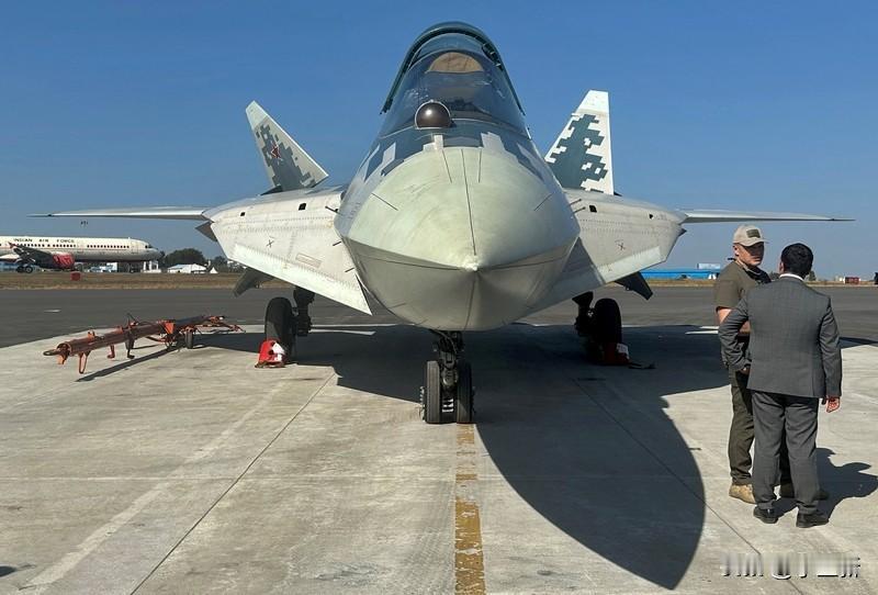 印度空军不急于购买苏 - 57 原因不少。印度媒体一直质疑苏 - 57 性能，尤