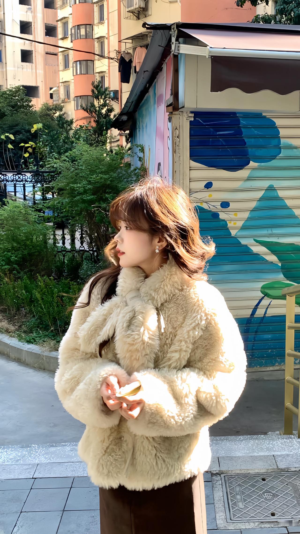 我想  我自己这一页 应该是明媚自由 步履生花 我细数 我珍重
韩系穿搭 穿搭p