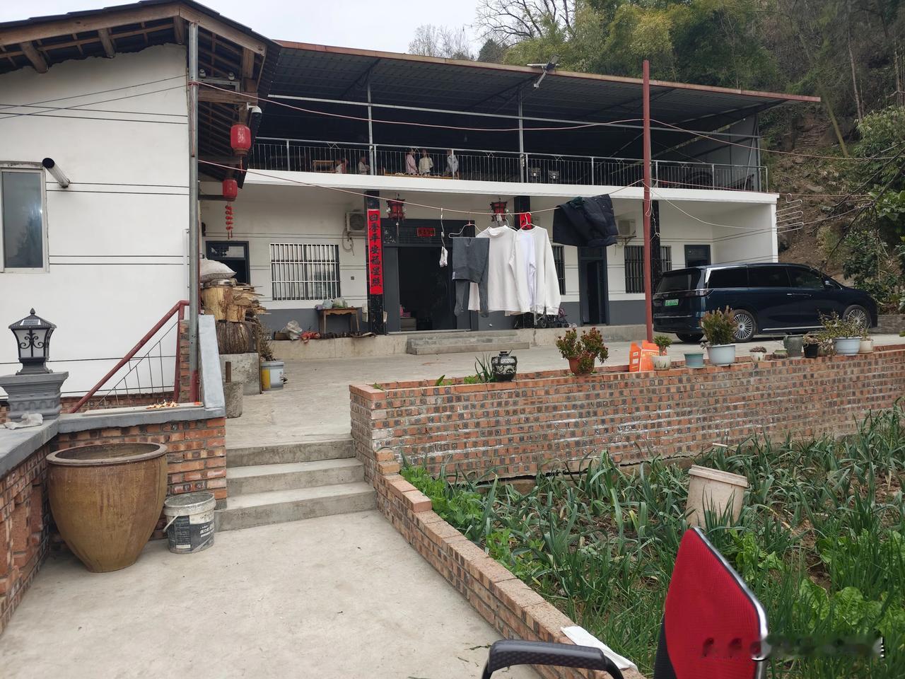 年过完了，今晚就要回城上班啦
严重怀疑有人在我饭里加了猪饲料，胖了好几斤啊