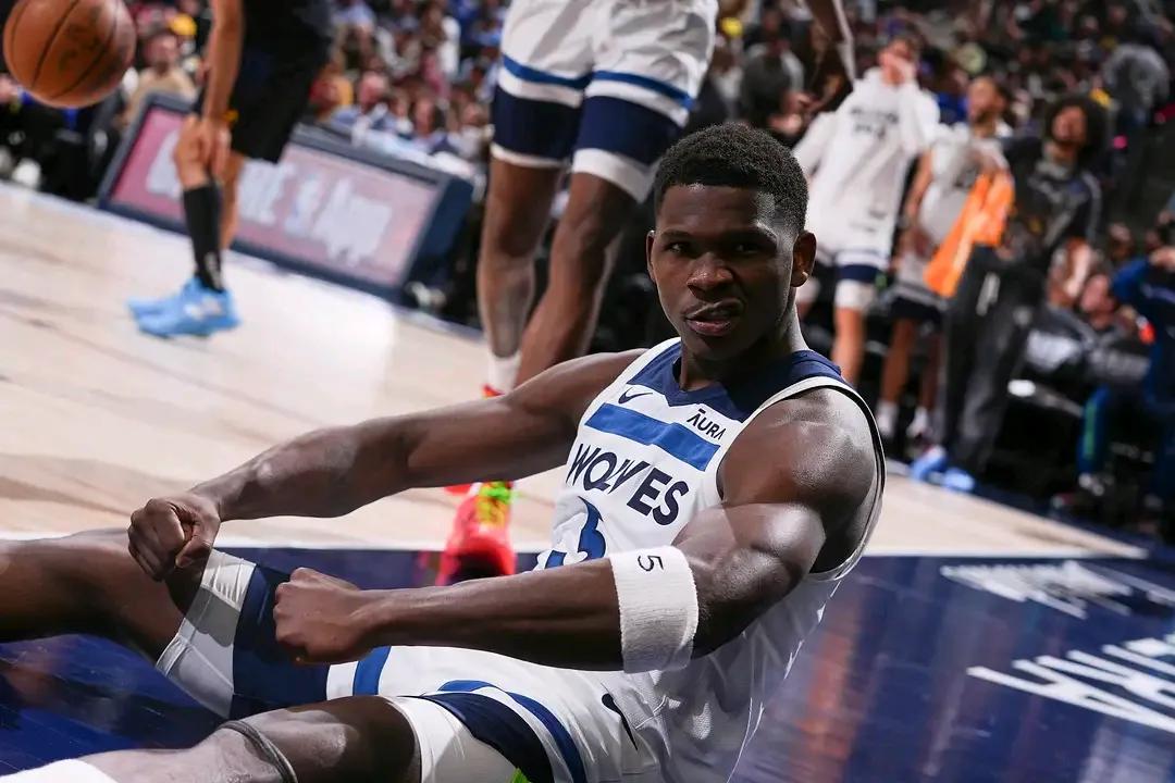 唐斯靠不住，森林狼全看爱德华兹了，是回家，还是进入抢七？
第一，森林狼已经连续输