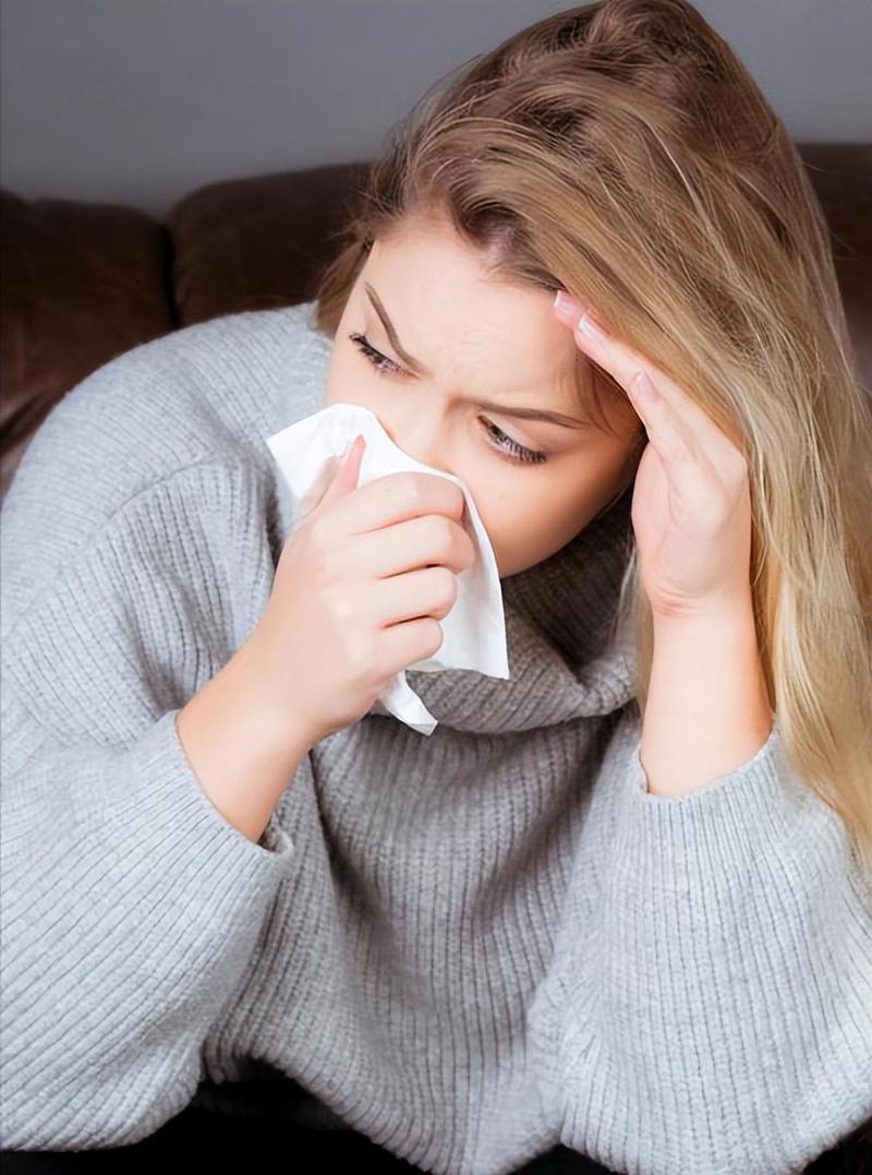 天气转冷流感来袭怎么办？

全国流感阳性率达近45%，整体进入中流行水平，部分省