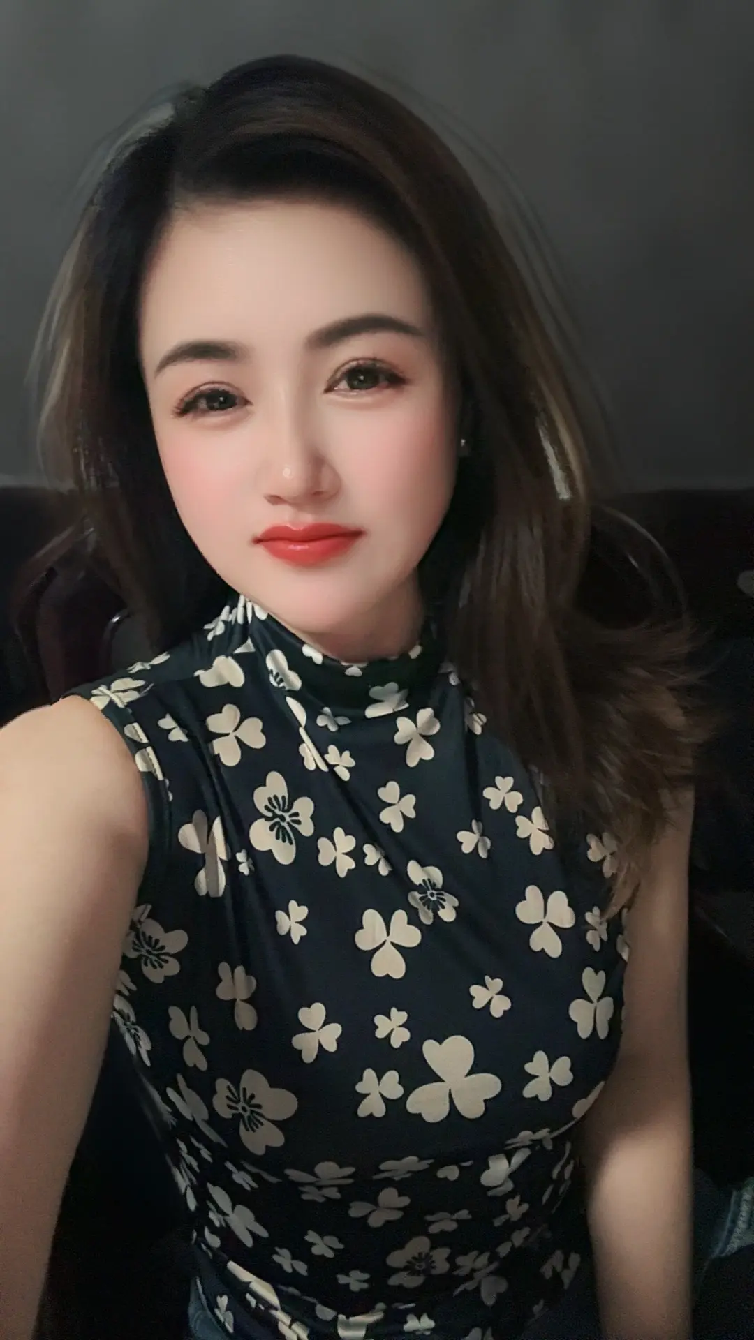 不装了，摊牌了，我累了……