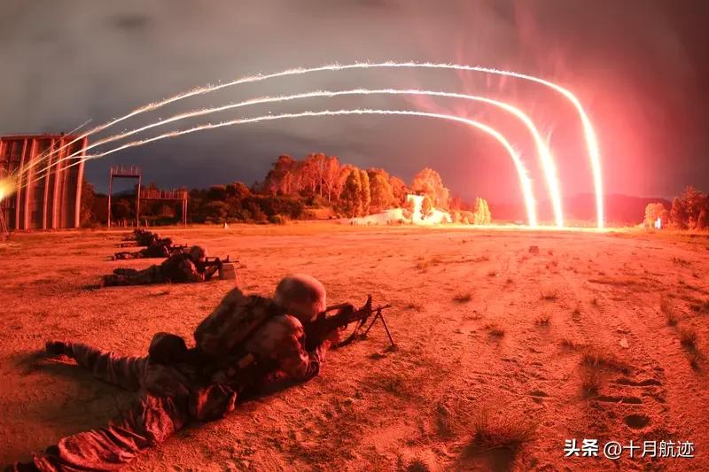 美国被伊朗“耗”麻了：导弹打不起，油轮过不去

最近中东这局游戏玩得有点大，美国