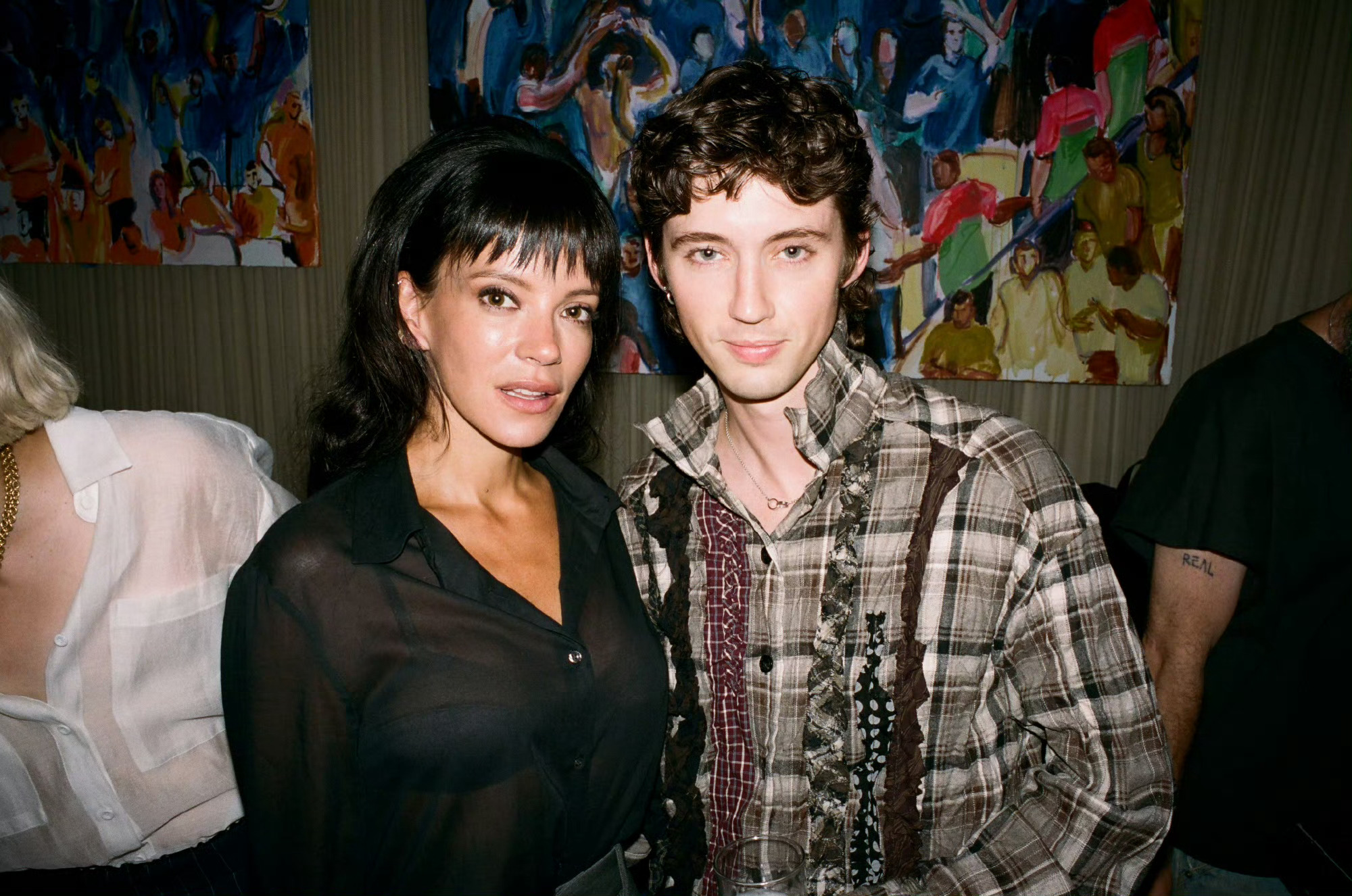 Lily Allen 与 Troye Sivan 最新合影曝光：lilyalle