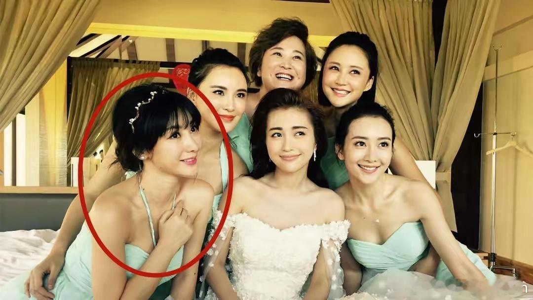 包贝尔包文婧儿子满月包贝尔婚礼半道搞出来了一个闹伴娘的事情，并且柳岩也没想到还有