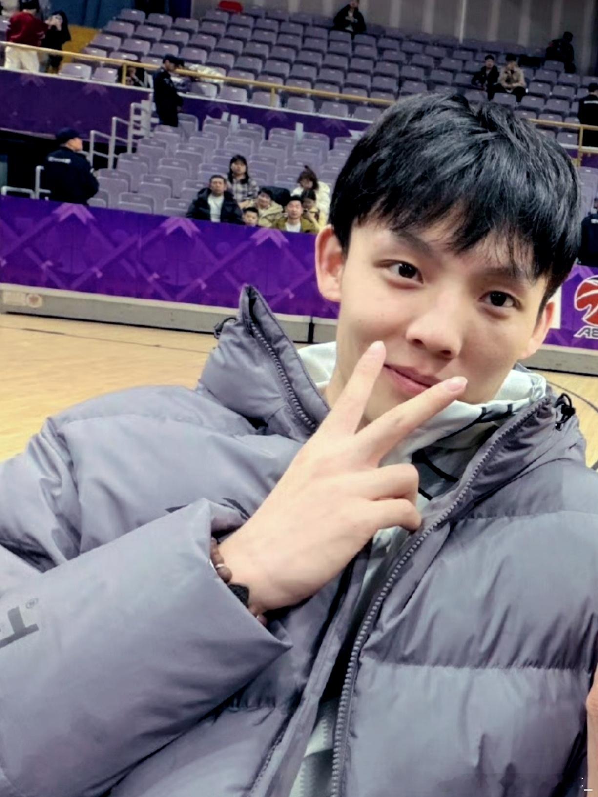 那就好好养伤吧～  （图片cr:关辛） 