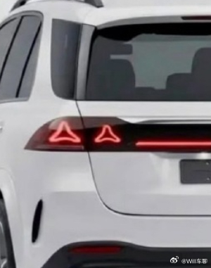新款奔驰的尾灯星星越多（图1/图2），是不是代表车越高端？就和大众的前脸高亮镀铬