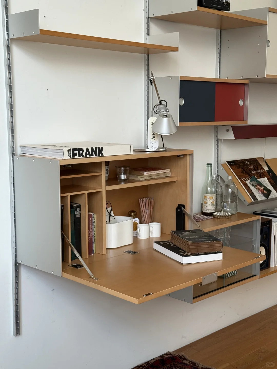 买了个柜子，送了张折叠桌板？？