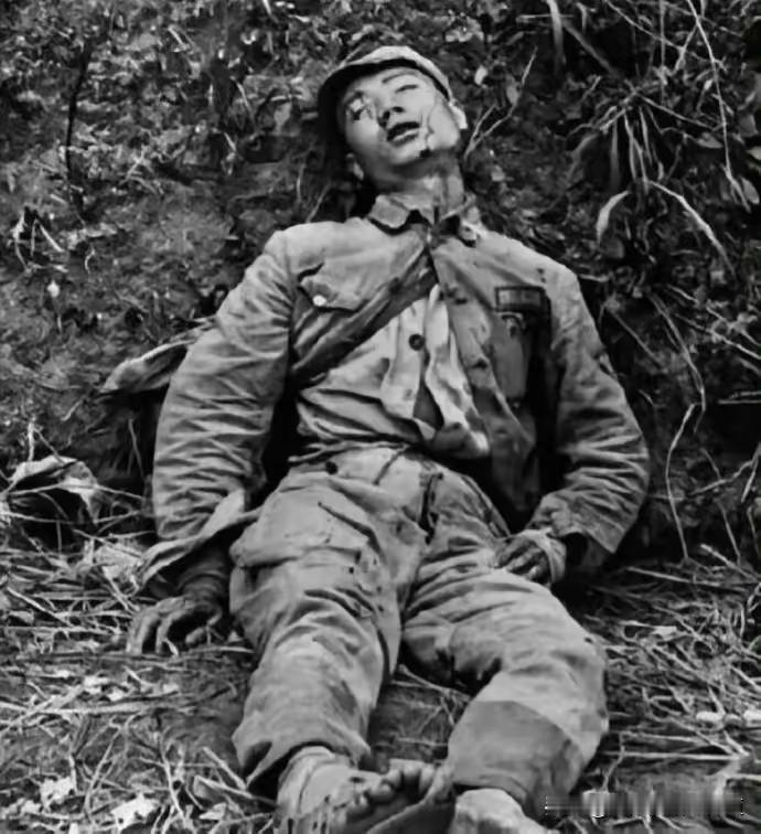 这些英雄们用鲜血和生命铸就了中华民族的丰碑，
他们的精神将永远激励后人铭记历史、