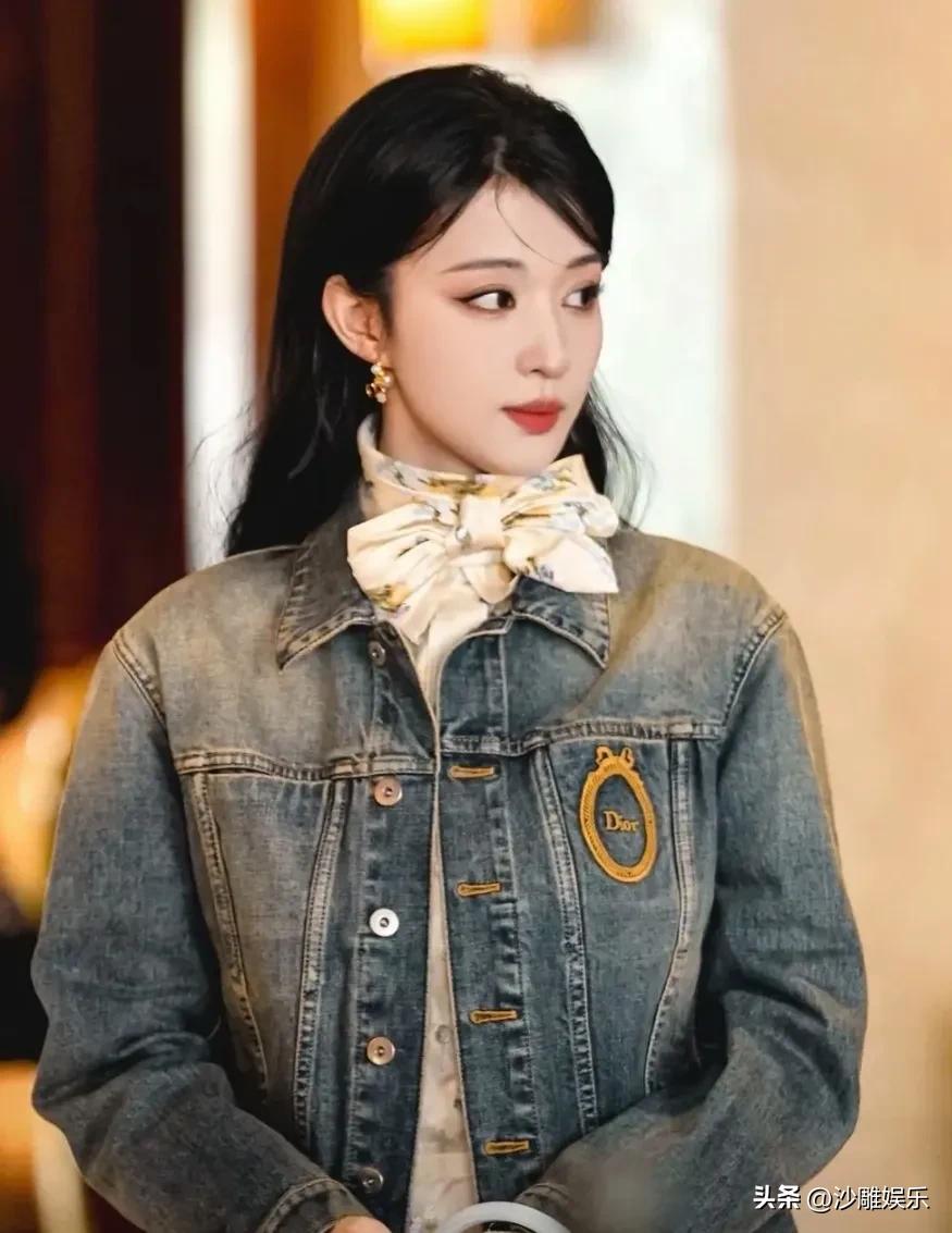 王楚然，正式官宣！

就在3月3日巴黎时装周最热闹的节骨眼上，迪奥卡着大秀开场的