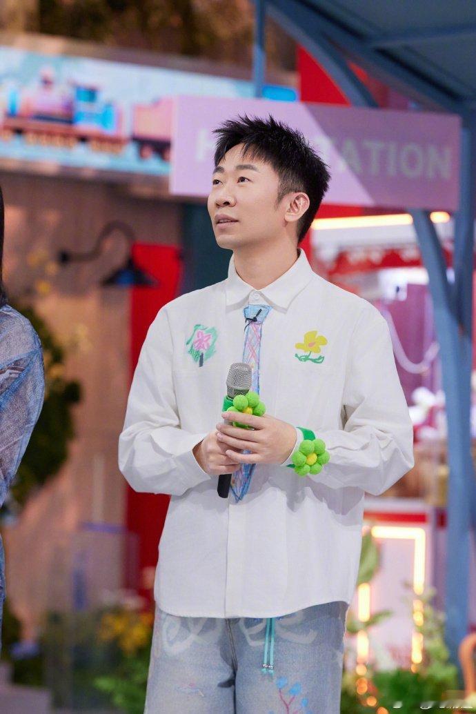 长沙是杨迪的快乐老家吧    发现喜欢杨迪真的也是一件挺幸福的事情了，长沙简直就