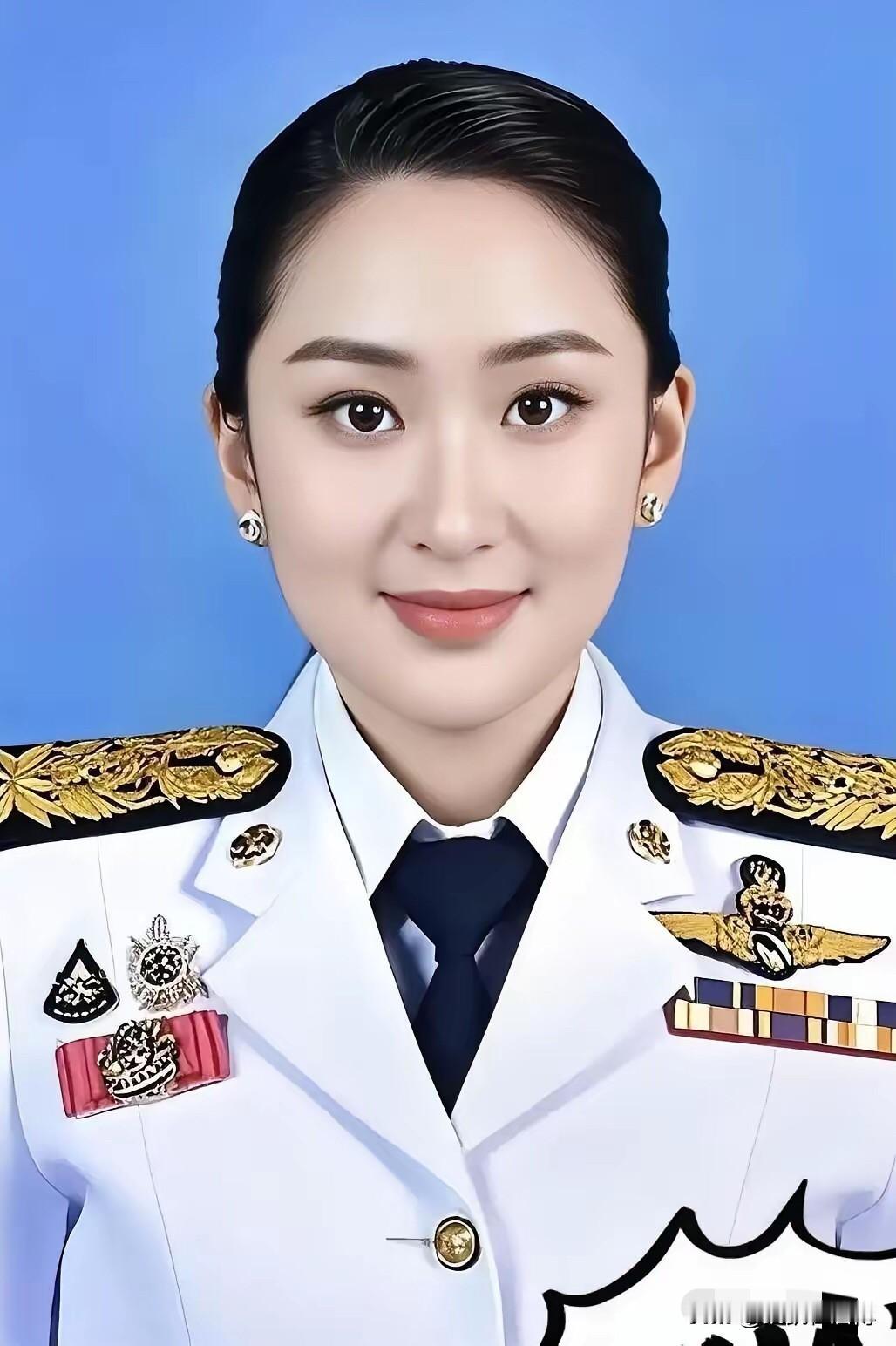 大家关心的泰国前总理佩通坦到底去哪里了？
真是没想到，泰国为泰党最新公布三名总理