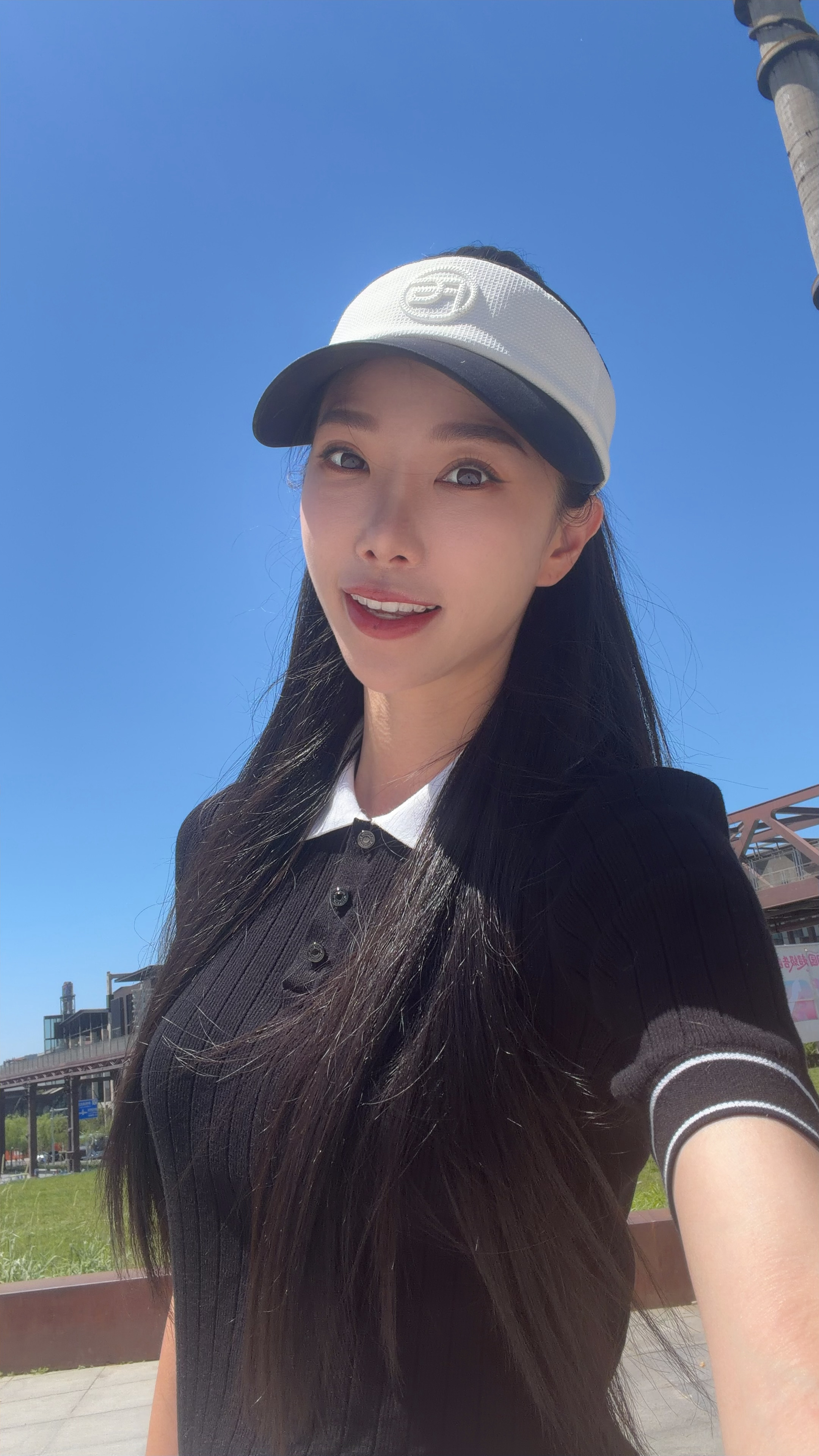 大人当久了，也可以做一天小朋友哟希望我们在人生的路上蹦蹦跳跳，拥有很多不需要理由