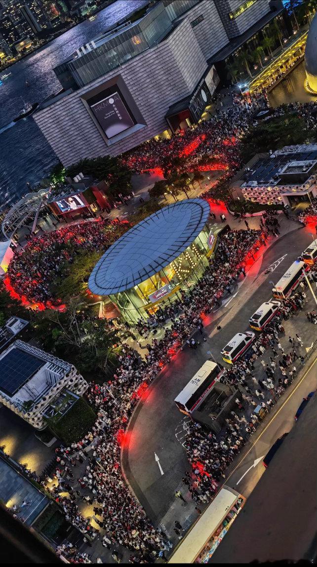 肖战香港活动登世趋，并进入港区前三！巨星线下活动也是轰轰烈烈🙉 