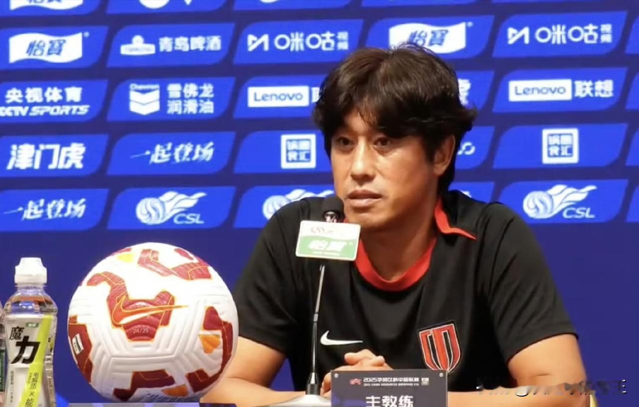 终止合同谈判～成都蓉城下赛季主帅待定了？！

估计可能还是钱的问题，徐正源的团队