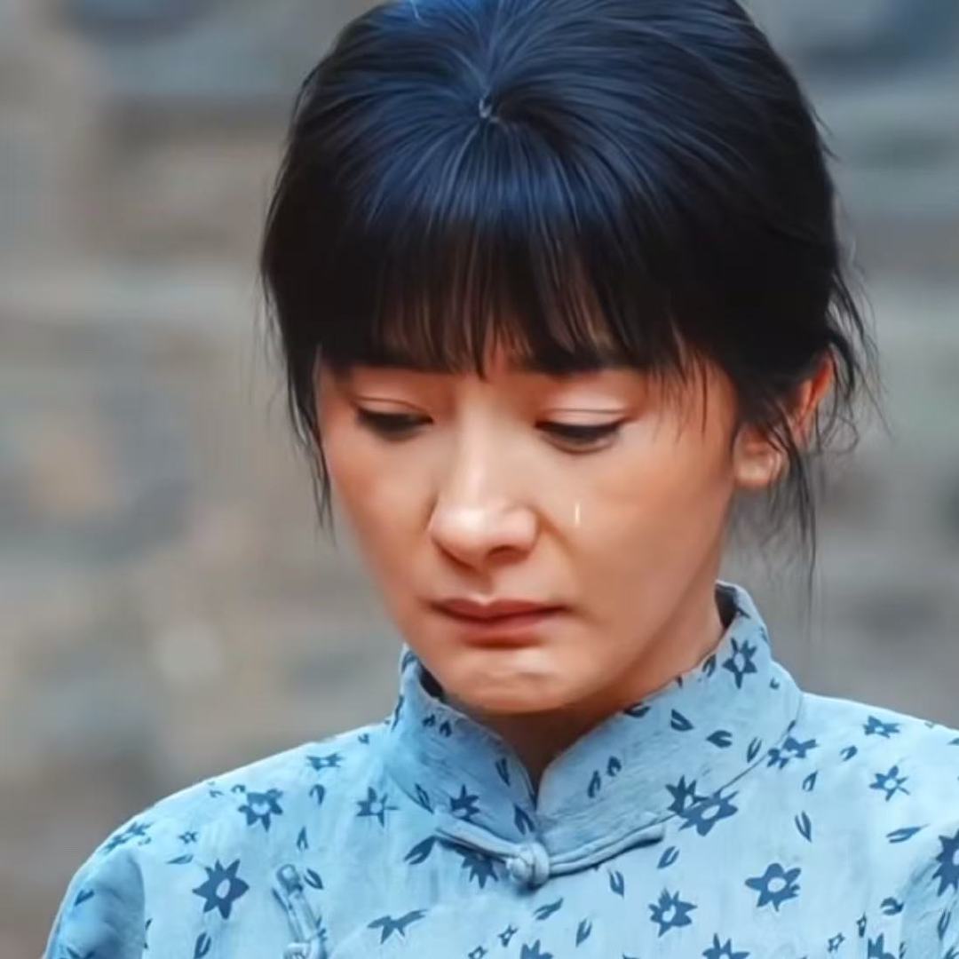 绣绣豆大的泪珠杨幂宁绣绣豆大的泪珠 ​杨幂宁绣绣豆大的泪珠 ​​​