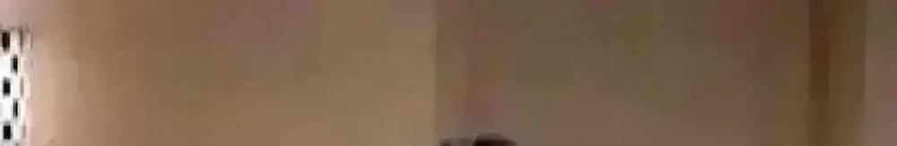 李安当年把梁朝伟和汤唯锁进房间48小时。只发水和剧本。这不是培养演技。

当时这