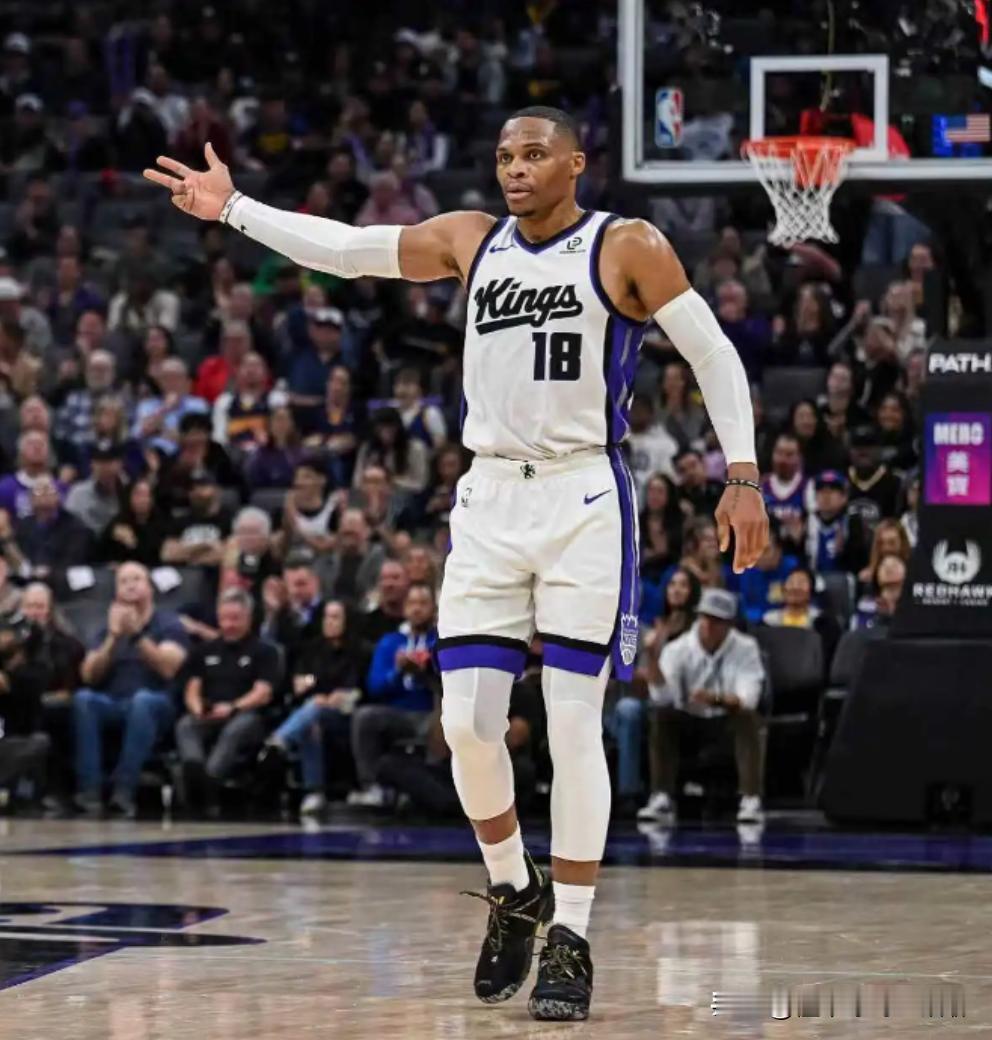 今日最佳说破天也是威少
底薪的威少在拿到效力国王的首个三双
由于威少的精彩表现，