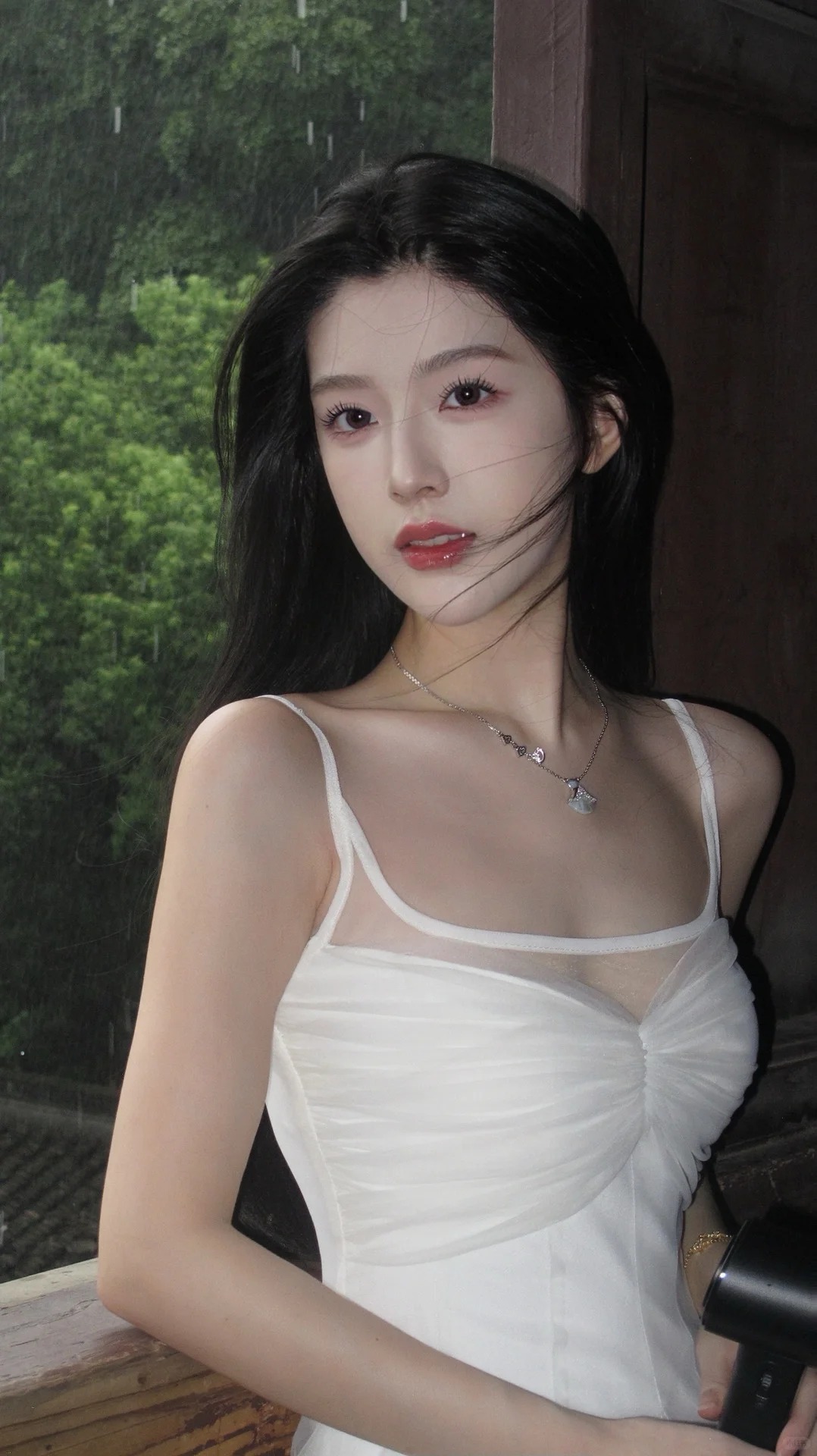 早上好，在线的群签到一下，微博也签到一下，祝福大家股票一路长红，从 年头红到年尾