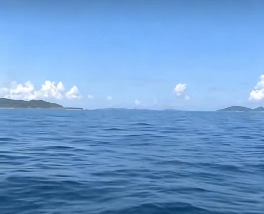 最直接的就是加油。国际油价一涨，咱们去加油站就得跟着多掏钱，平时开车通勤、周末带