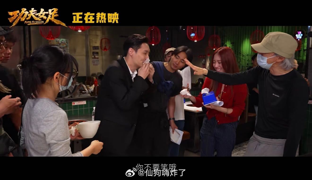 功夫女足 好看全程没有冷场，无厘头桥段层出不穷，球场对战爽感拉满。队员彼此扶持的
