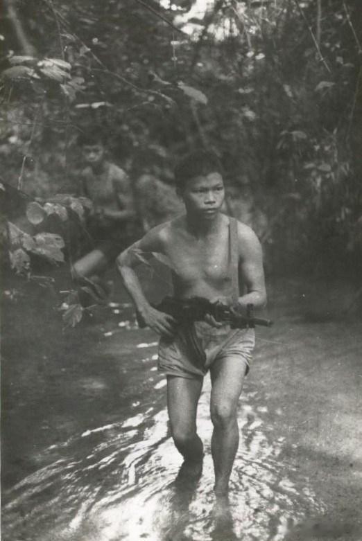 北越工兵（Sappers）是特种作战的精英，擅长夜间渗透、破坏敌军设施和进行自杀