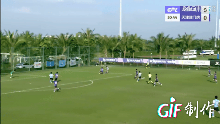 大连英博u21联赛中超联赛中乙联赛 比赛第54分钟左右朱鹏宇助攻木热破门，大连英