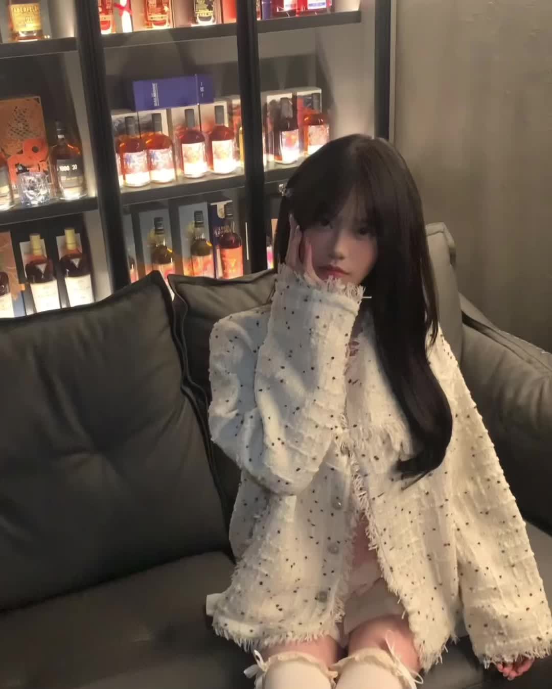 抓手指好难 我笨笨的 可不可以只牵你的手