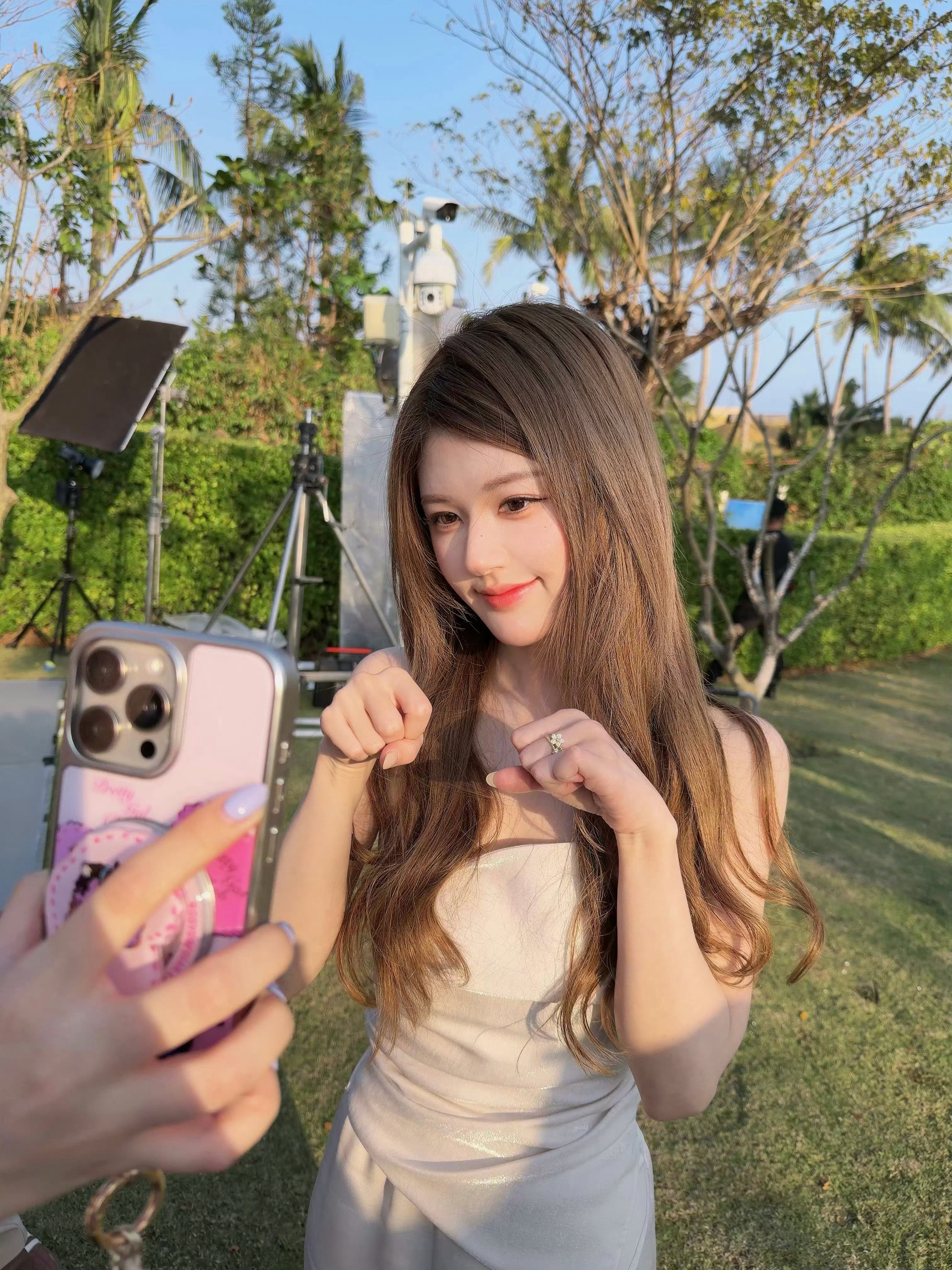 我..我可以申请养一个这个小宝吗