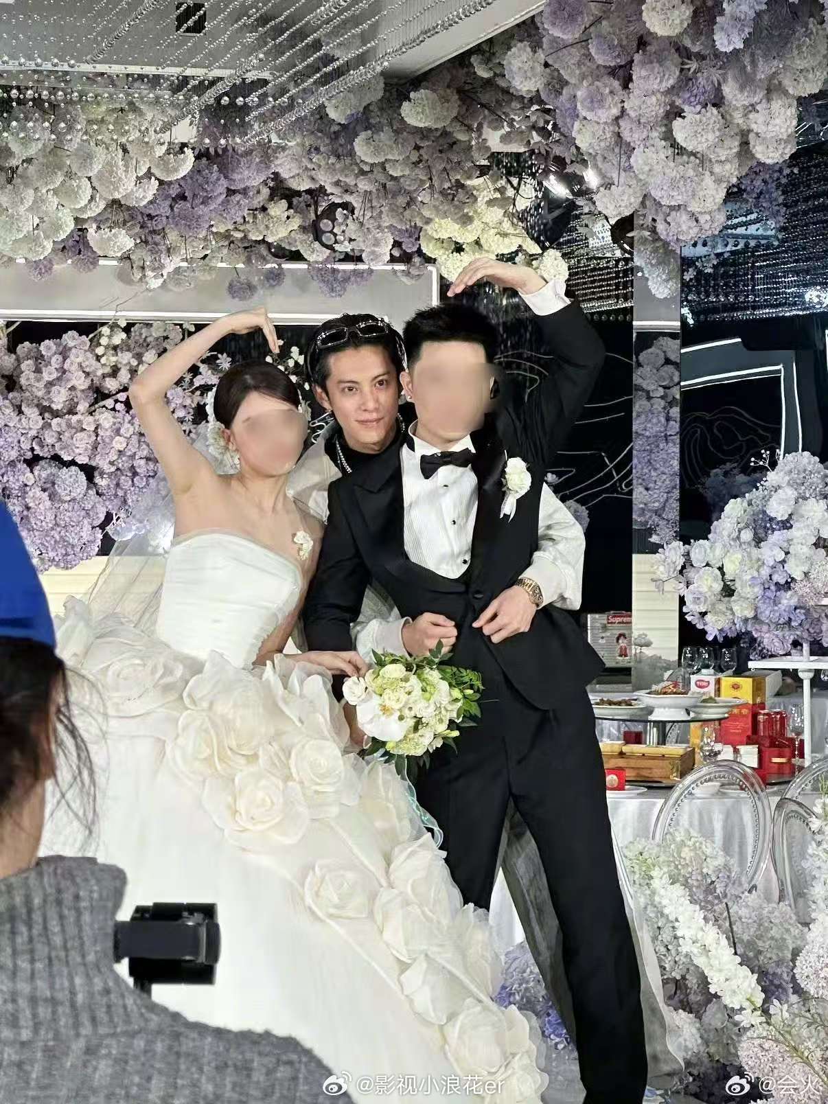 王鹤棣没有觉得比别人高人一等王鹤棣出名后也没觉得高人一等 谈及好朋友，王鹤棣分享