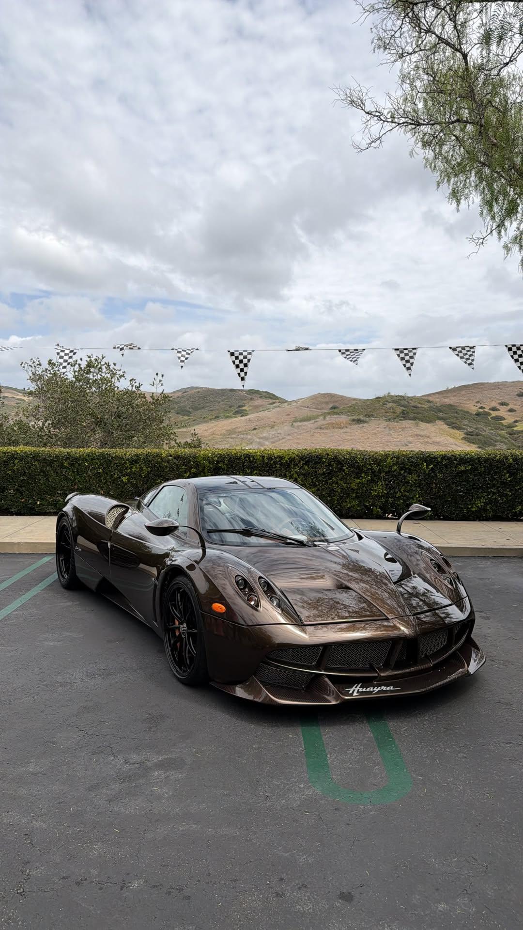 美国🇺🇸房地产大亨Manny唯一一台定制Hermès的Pagani...