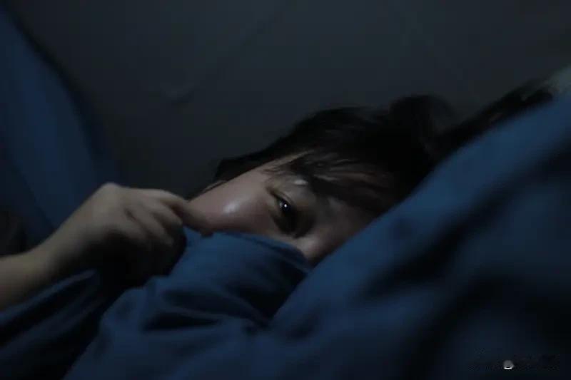 坚持了五年的一件小事，治好了我的“睡前焦虑”

五年前那段时间，我睡眠不好。
