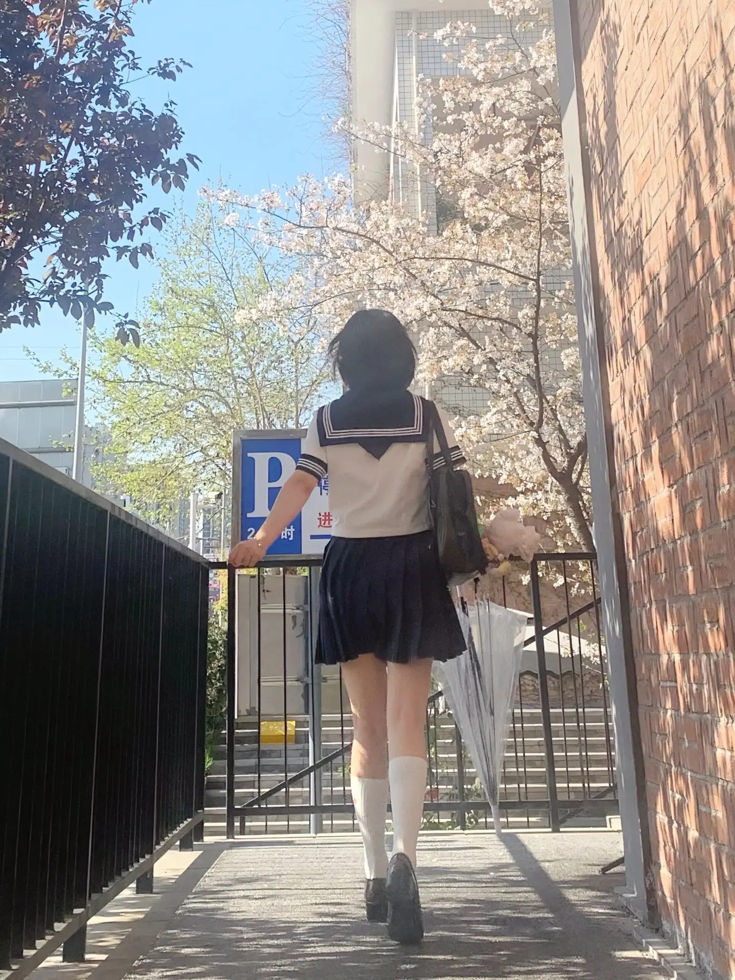 你连同我的爱在次元另一边