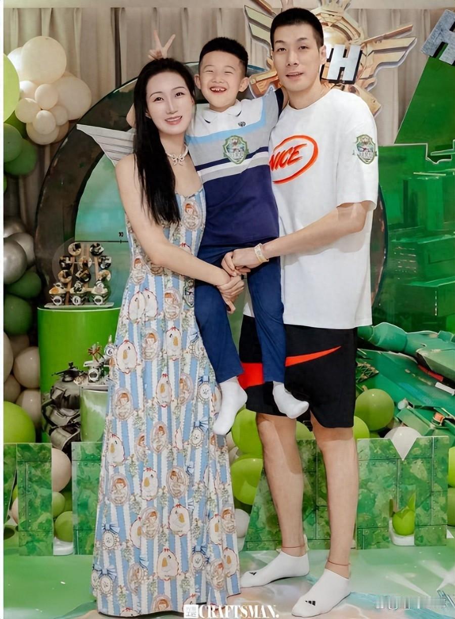 任骏飞后退役当教练，空姐妻子长得如花似玉，生了3个孩子，如今定居广东年入百万。