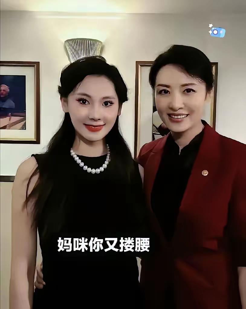 说句掏心窝的实在话，国民女神周涛的女儿，比起周涛本人还是稍逊了那么一点。周涛在女