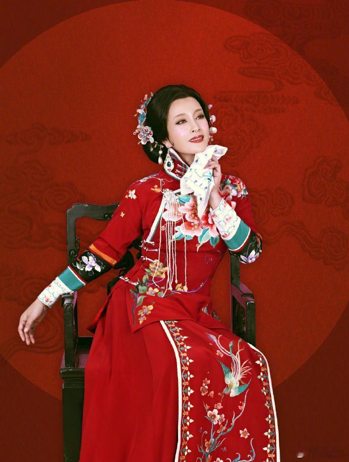 惊呆了，过气的刘晓庆话剧巡演票房过亿！ 