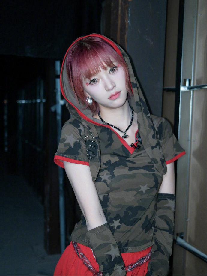 孙怡黄灿灿回应初见面撞衫孙怡黄灿灿两人回应初次见面的撞衫，两位美女眼光独特，每个