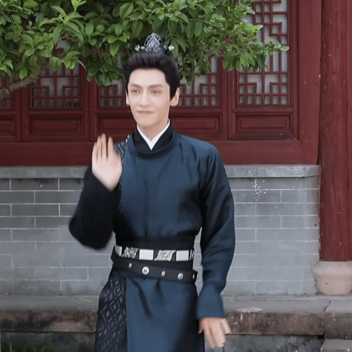 网友新选的天涯四美罗云熙、张凌赫、龚俊、丁禹兮。你们认同吗？ 