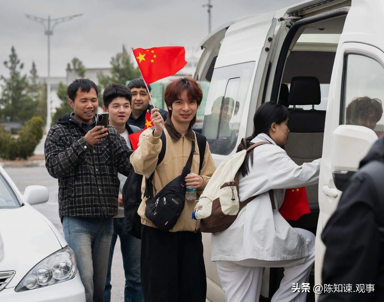 伊朗帮助中国公民撤离！感动千万！

美以空袭打响之前，中方就提前发出安全预警，启