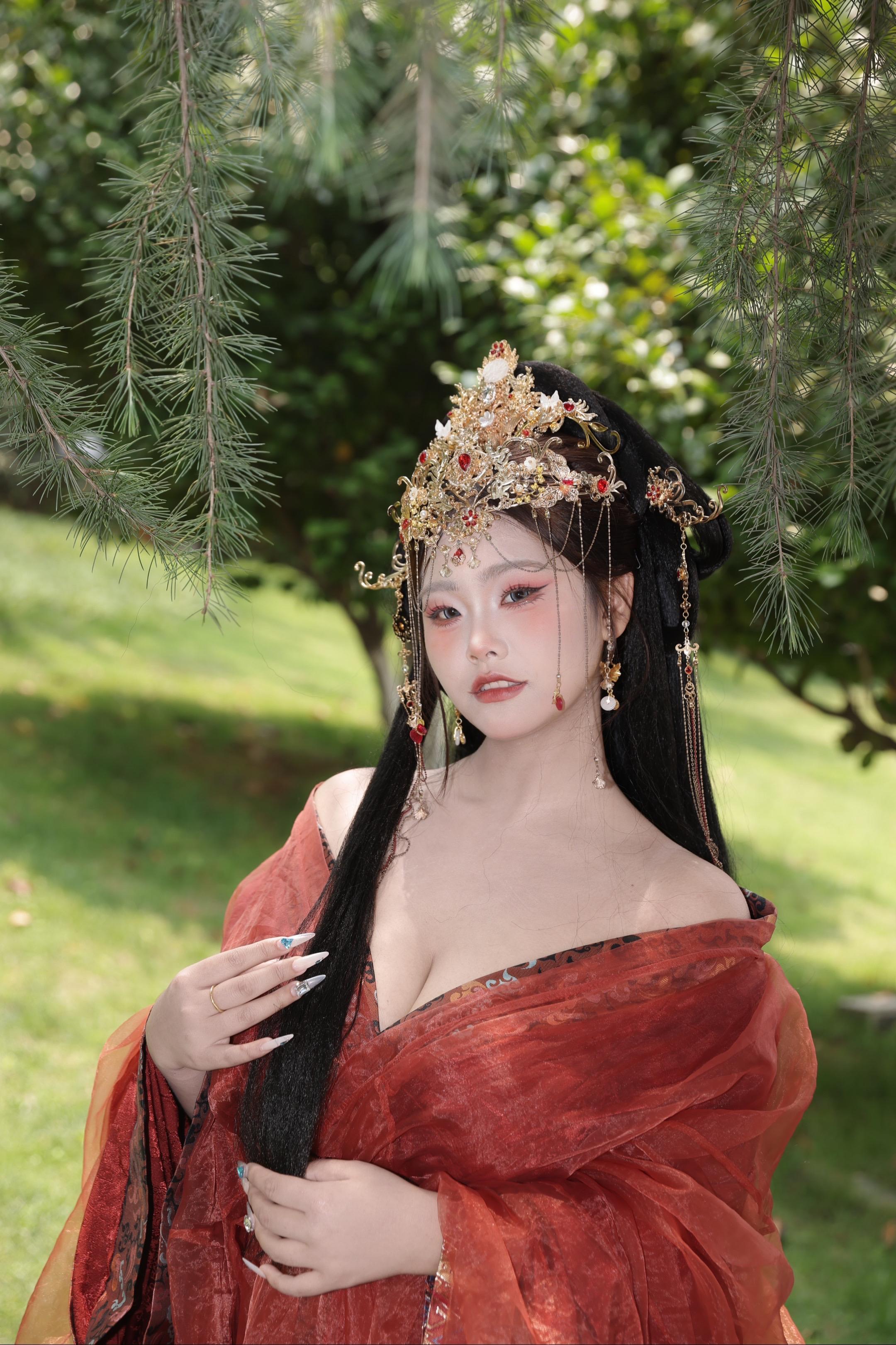 你憔悴，我替明媚