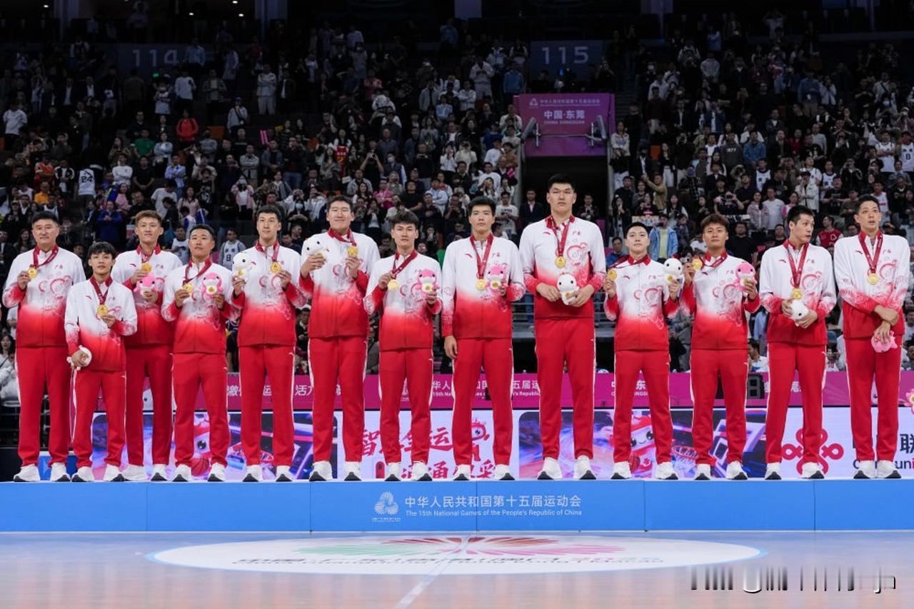 广东篮球才是本届全运会的最大赢家！

全运会男子篮球成年组：广东男篮大胜浙江男篮