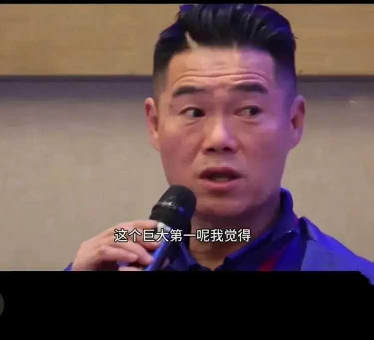 前国脚宿茂臻说，目前年轻球员之所以没有几个去留洋，估计也是国外踢球的生活太苦了，