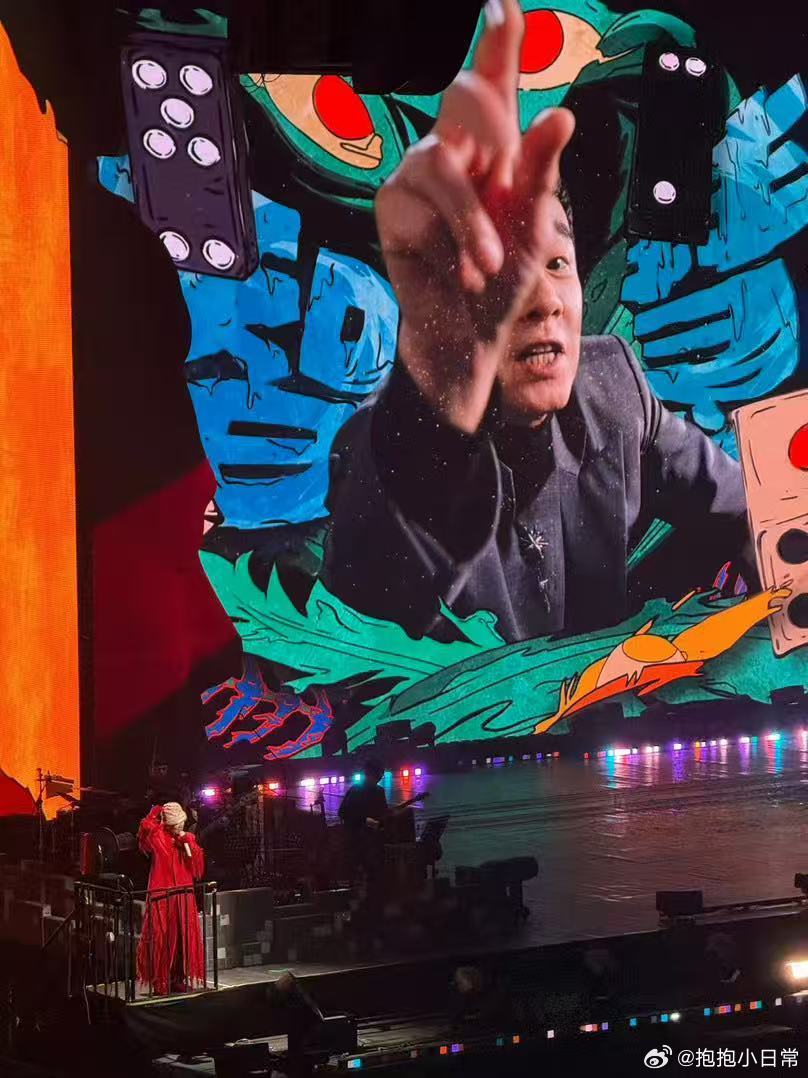 看过陈小春演唱会的才懂陈小春合肥演唱会 陈小春合肥演唱会真的太绝了，歌声里有故事
