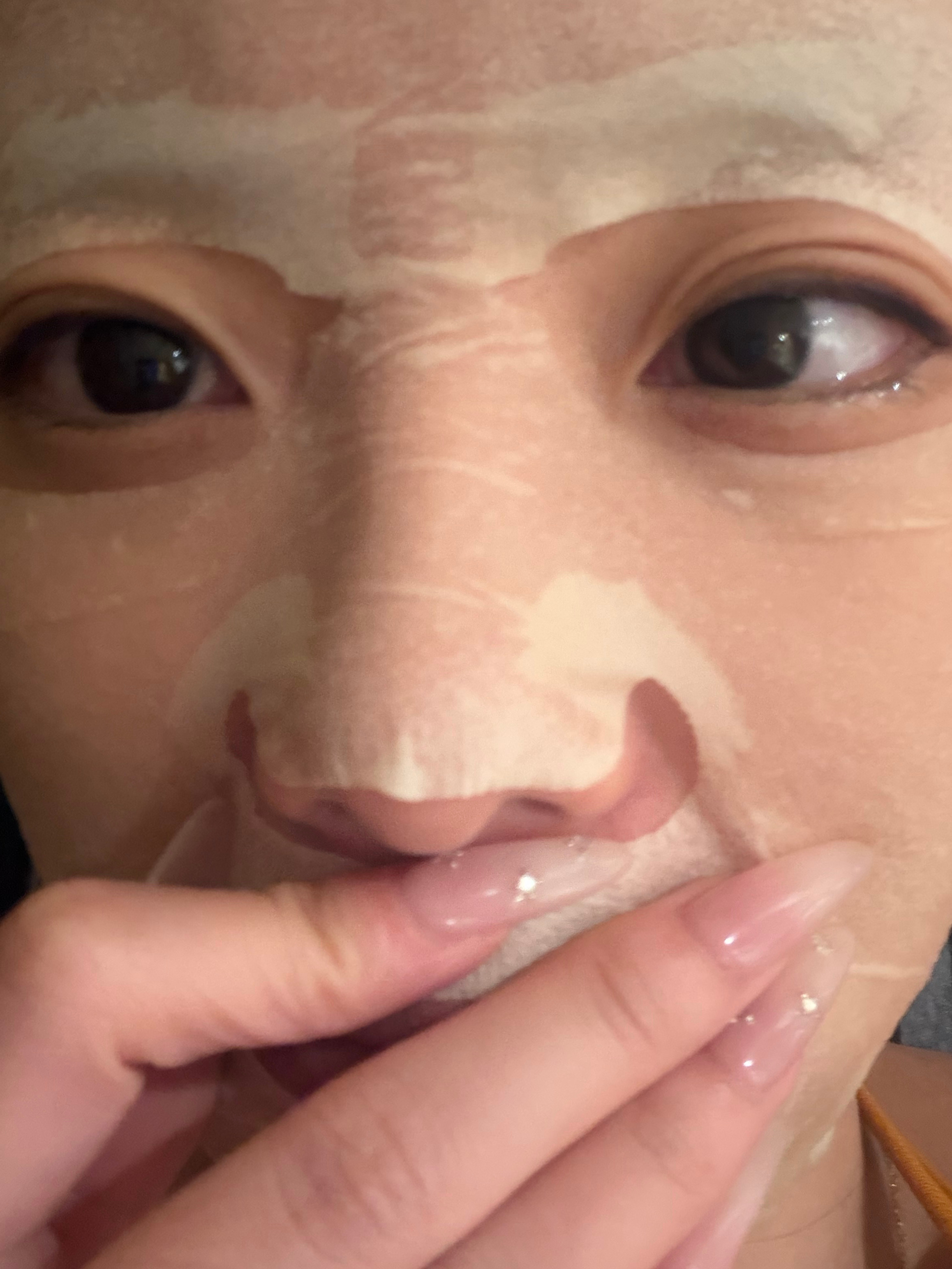 不要哭了雨欣 